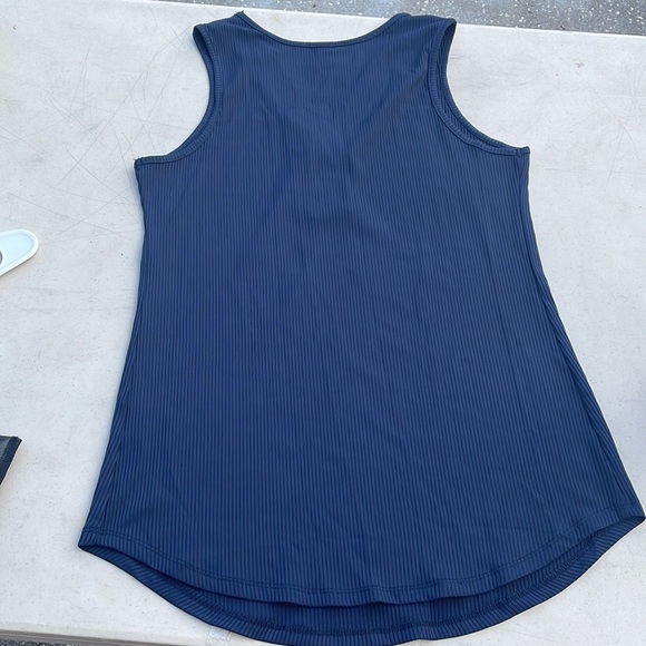 Woman’s Button Down Tank Top - Picture 3 of 4